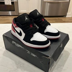 Air Jordan 1 “Black Toe”